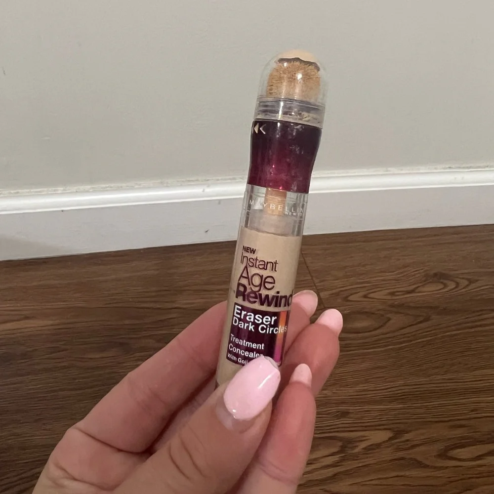 Maybelline Neutralizer Instant Age Rewind Concealer